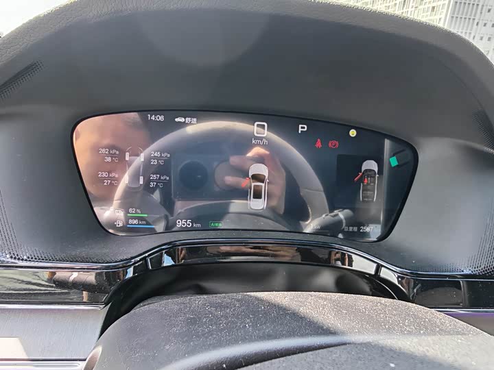 Фото 3 - BYD Tang Hybrid/EV