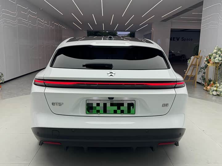 Фото 13 - Nio ET5T