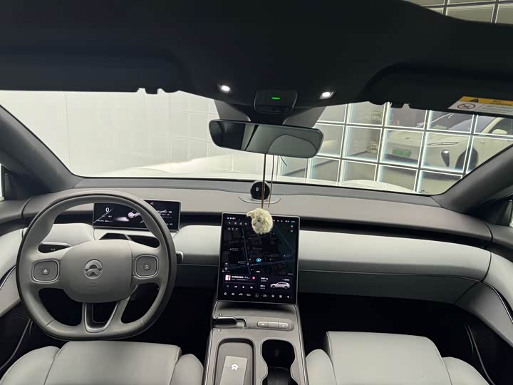 Фото 6 - Nio ET5T