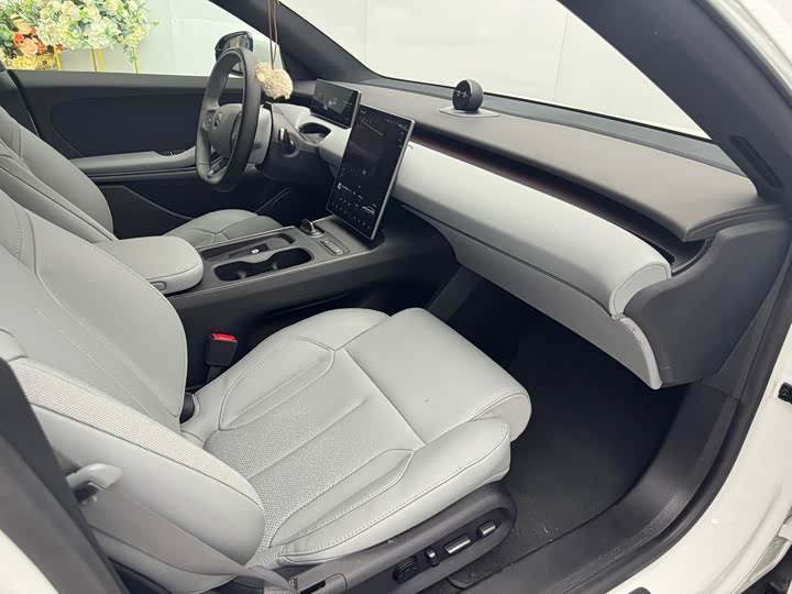 Фото 7 - Nio ET5T