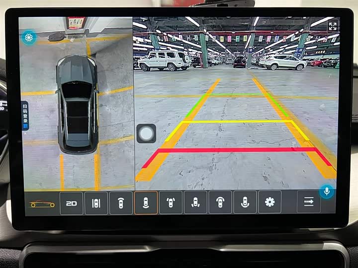 Фото 16 - Geely Coolray