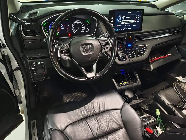 Фото 13 - Honda Elysion