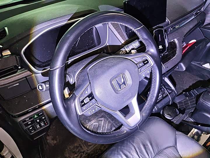 Фото 3 - Honda Elysion