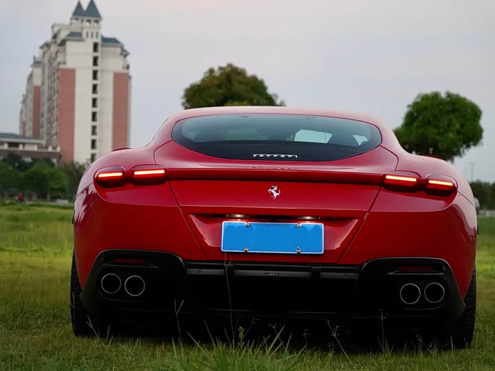 Фото 5 - Ferrari Roma