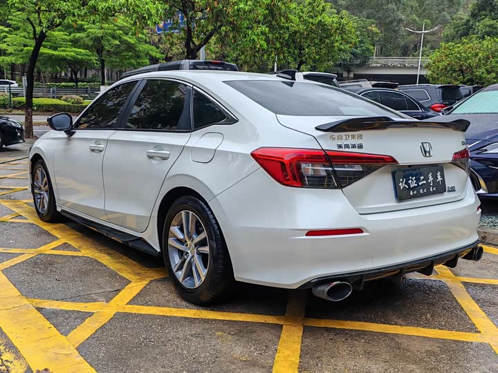 Фото 11 - Honda Civic