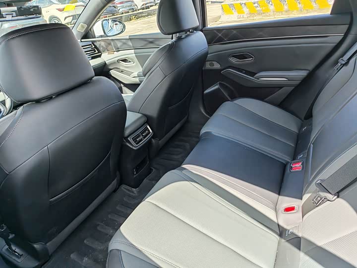 Фото 4 - BYD Qin L