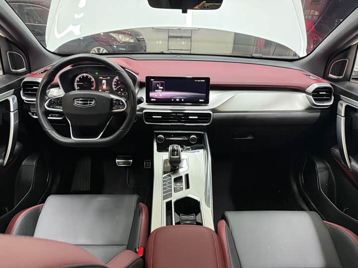 Фото 20 - Geely Coolray