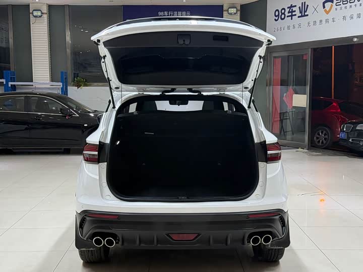 Фото 24 - Geely Coolray