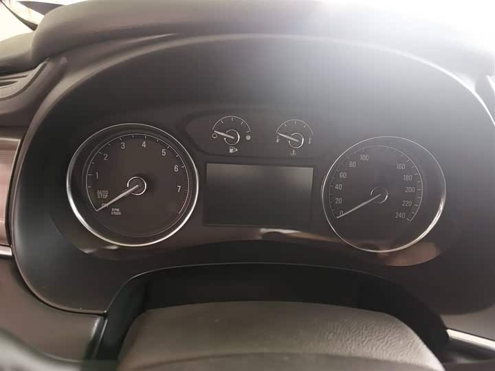 Фото 7 - Buick LaCrosse