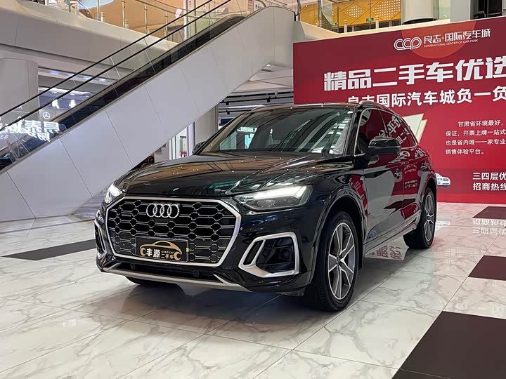 Фото 1 - Audi Q5L