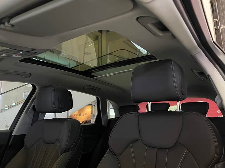 Фото 12 - Audi Q5L