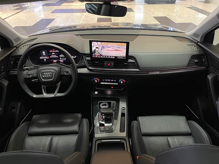 Фото 15 - Audi Q5L