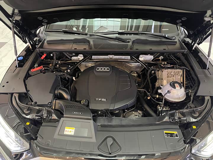 Фото 24 - Audi Q5L