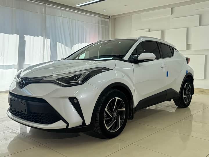 Фото 1 - Toyota C-HR