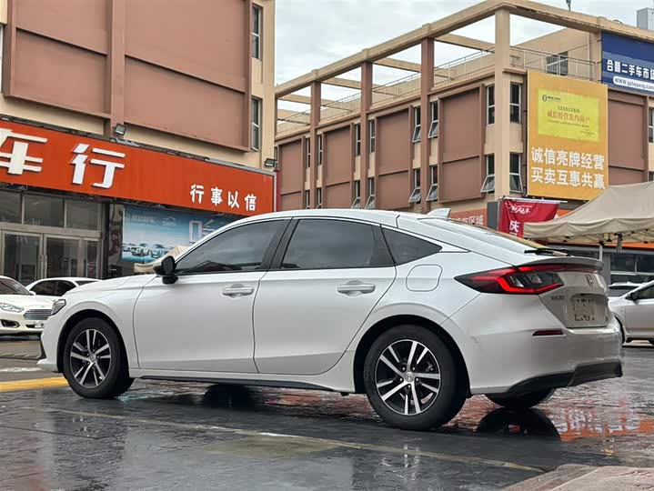 Фото 4 - Honda Civic