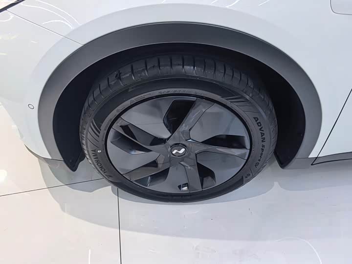 Фото 5 - Nio Onvo L60