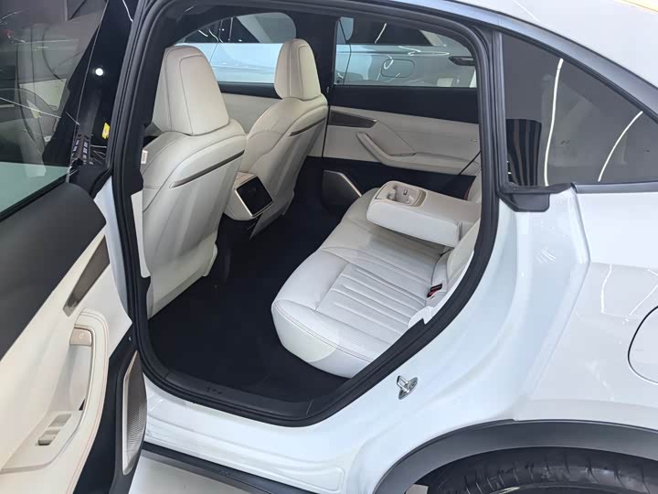 Фото 9 - Nio Onvo L60