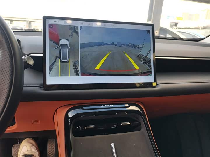 Фото 13 - GAC Aion V