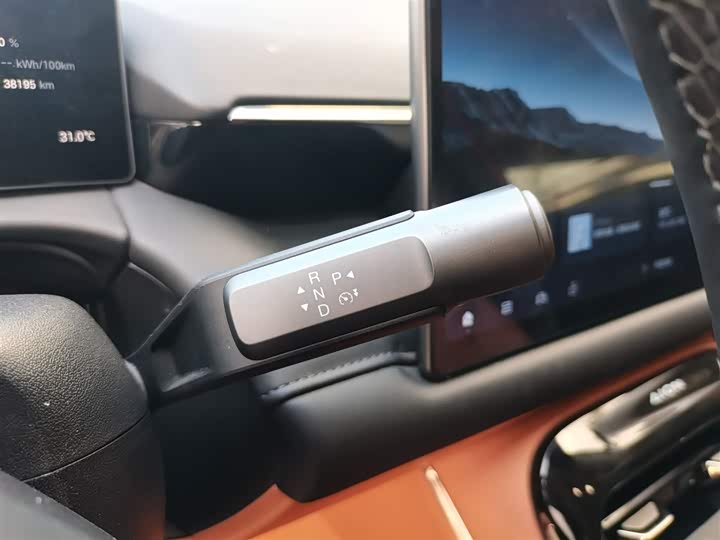 Фото 14 - GAC Aion V