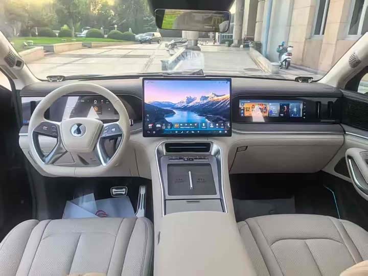 Фото 2 - Denza N9