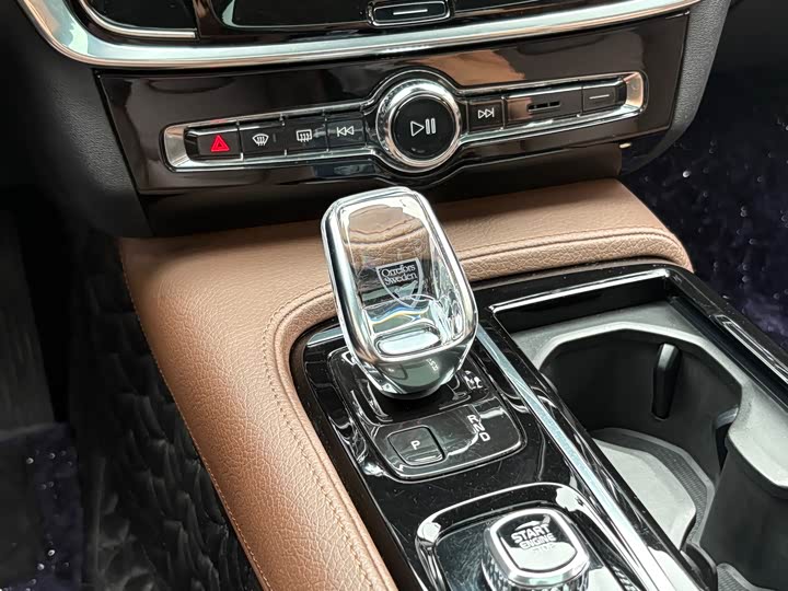 Фото 11 - Volvo S90 Hybrid