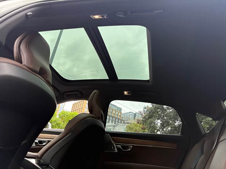 Фото 14 - Volvo S90 Hybrid