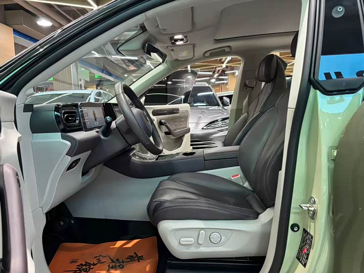 Фото 11 - Leapmotor C11