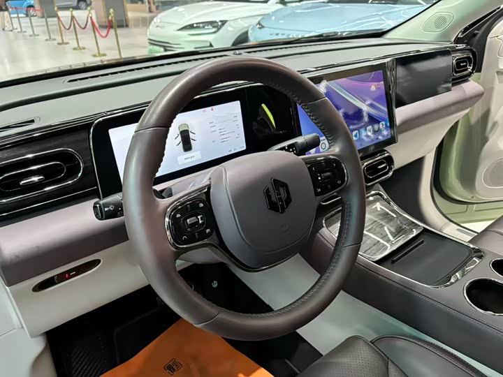 Фото 12 - Leapmotor C11