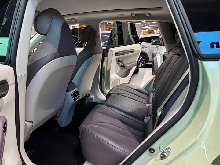 Фото 15 - Leapmotor C11