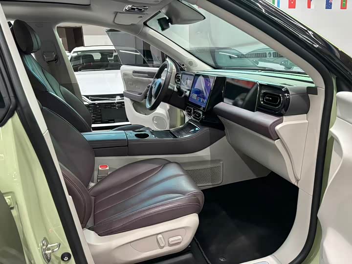 Фото 20 - Leapmotor C11