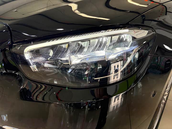 Фото 11 - Mercedes-Benz E-Class