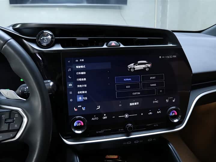 Фото 7 - Lexus RZ