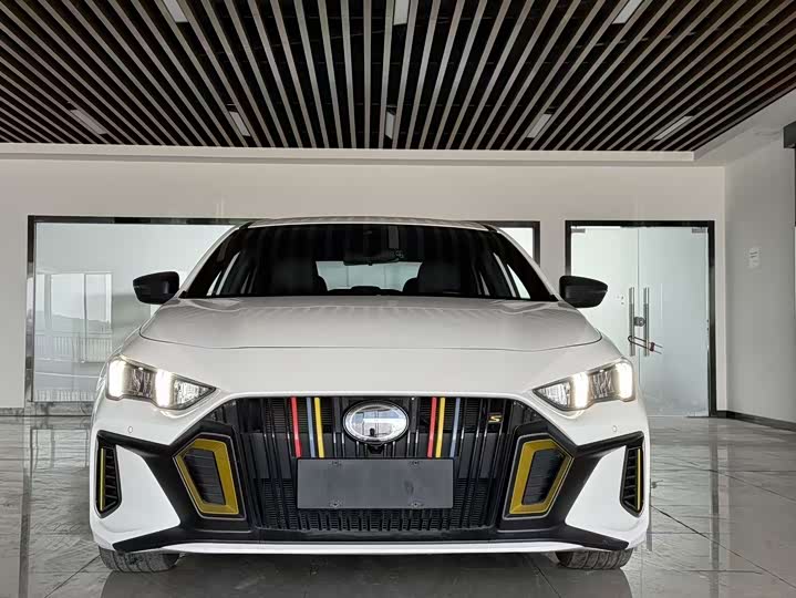 Фото 2 - GAC Trumpchi Empow R