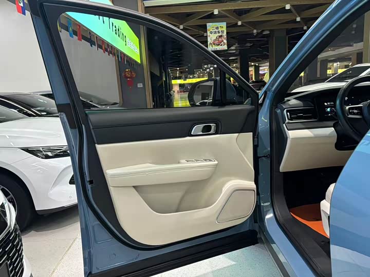 Фото 12 - LiXiang One