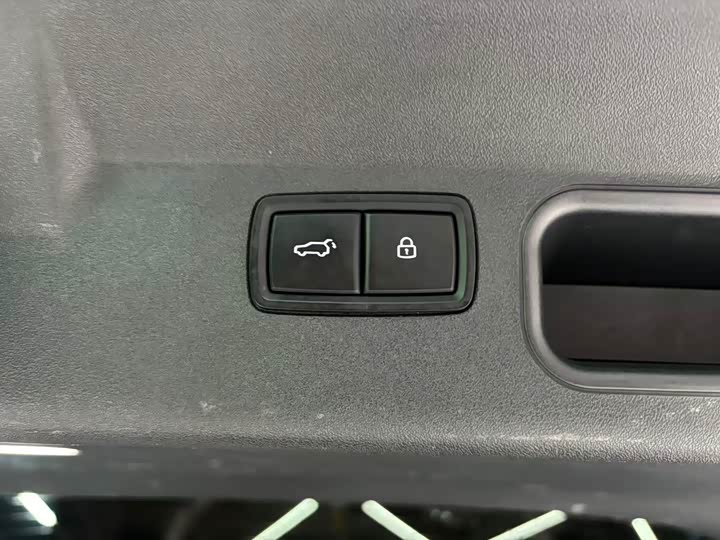 Фото 15 - LiXiang One