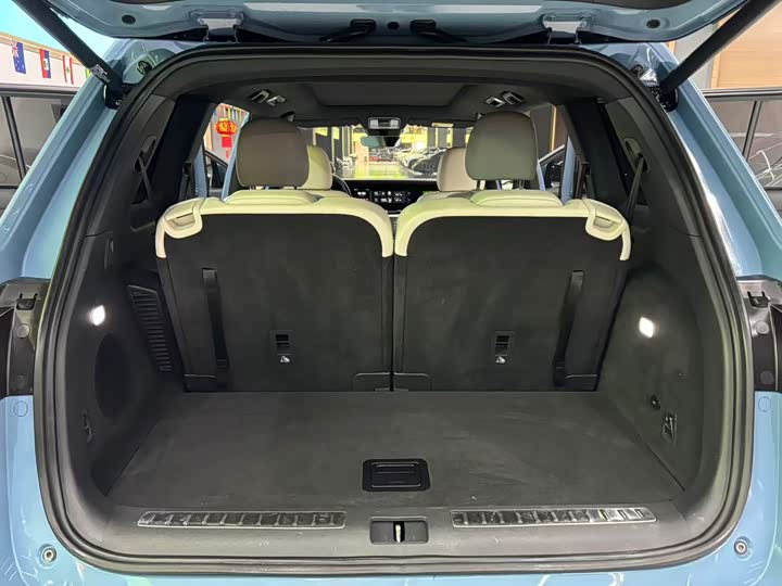 Фото 17 - LiXiang One