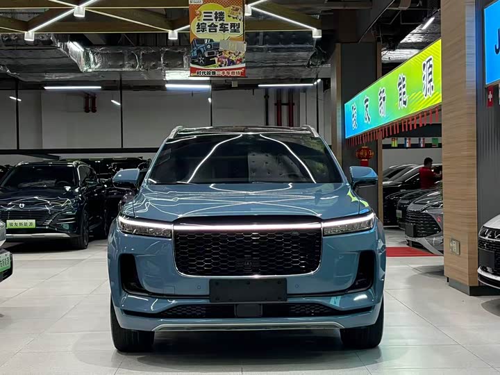 Фото 4 - LiXiang One