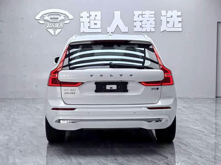 Фото 13 - Volvo XC60