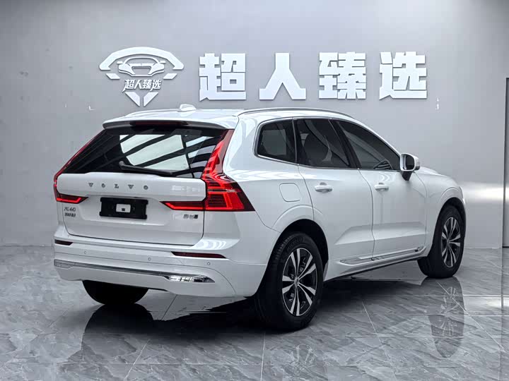 Фото 15 - Volvo XC60