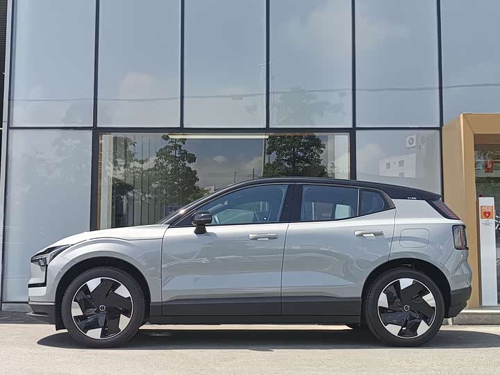 Фото 12 - Volvo EX30