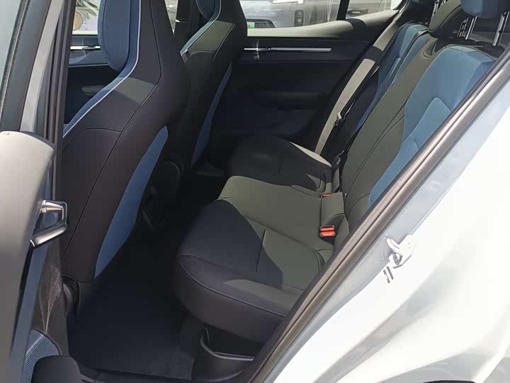 Фото 6 - Volvo EX30