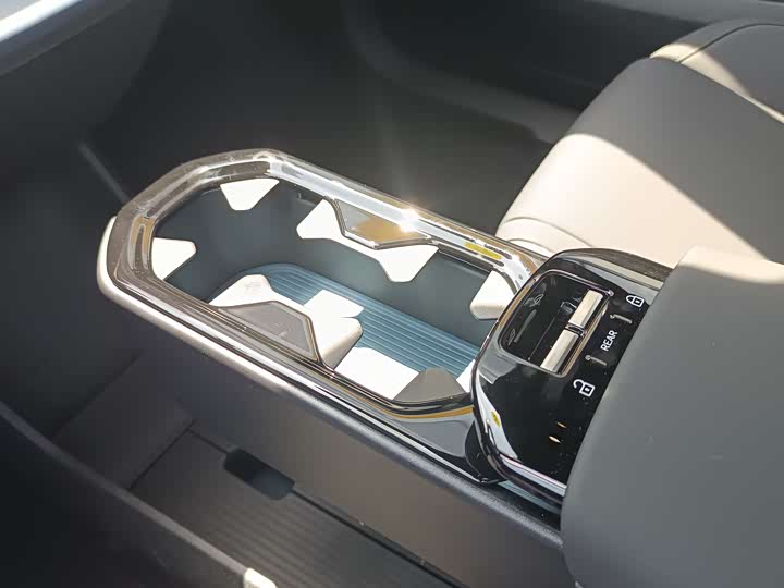 Фото 9 - Volvo EX30