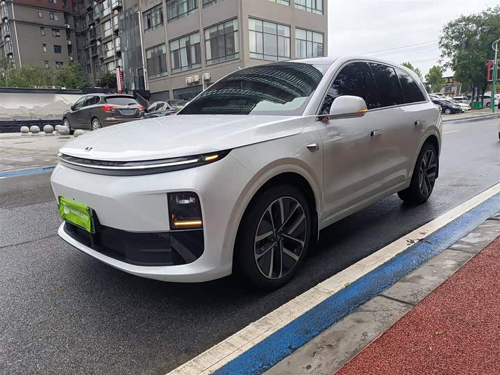 Фото 2 - LiXiang L6