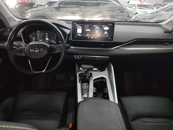 Фото 10 - Geely Preface