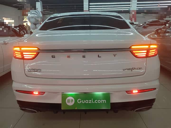 Фото 6 - Geely Preface