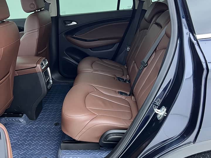 Фото 14 - Buick Envision Plus