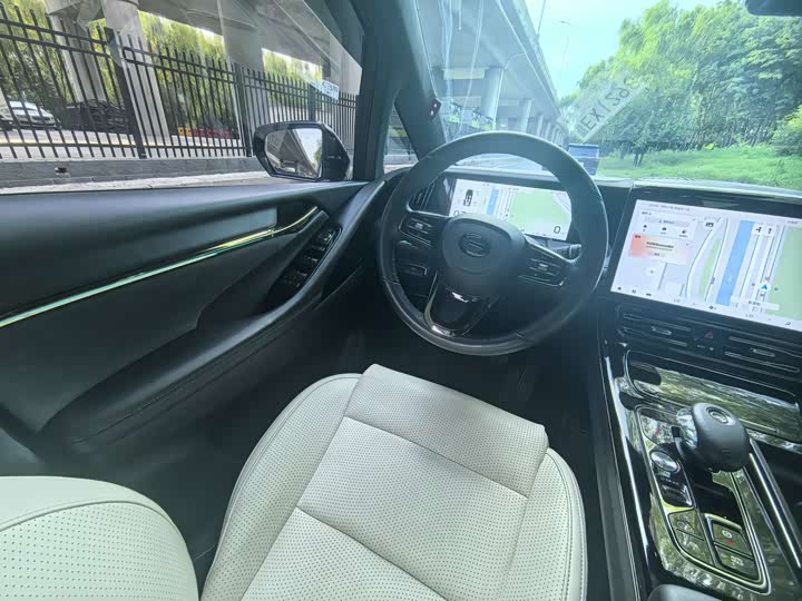 Фото 15 - GAC Trumpchi M8