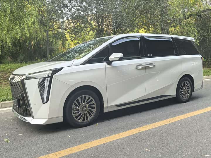 Фото 3 - GAC Trumpchi M8