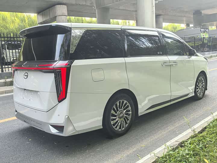 Фото 9 - GAC Trumpchi M8