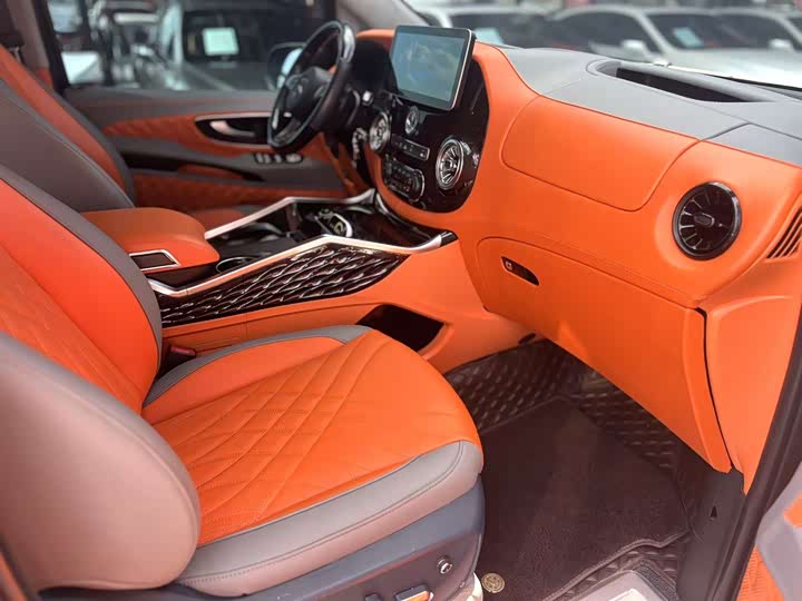 Фото 9 - Mercedes-Benz Vito